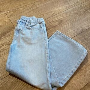 Old Navy Mom jeans/wide leg Style